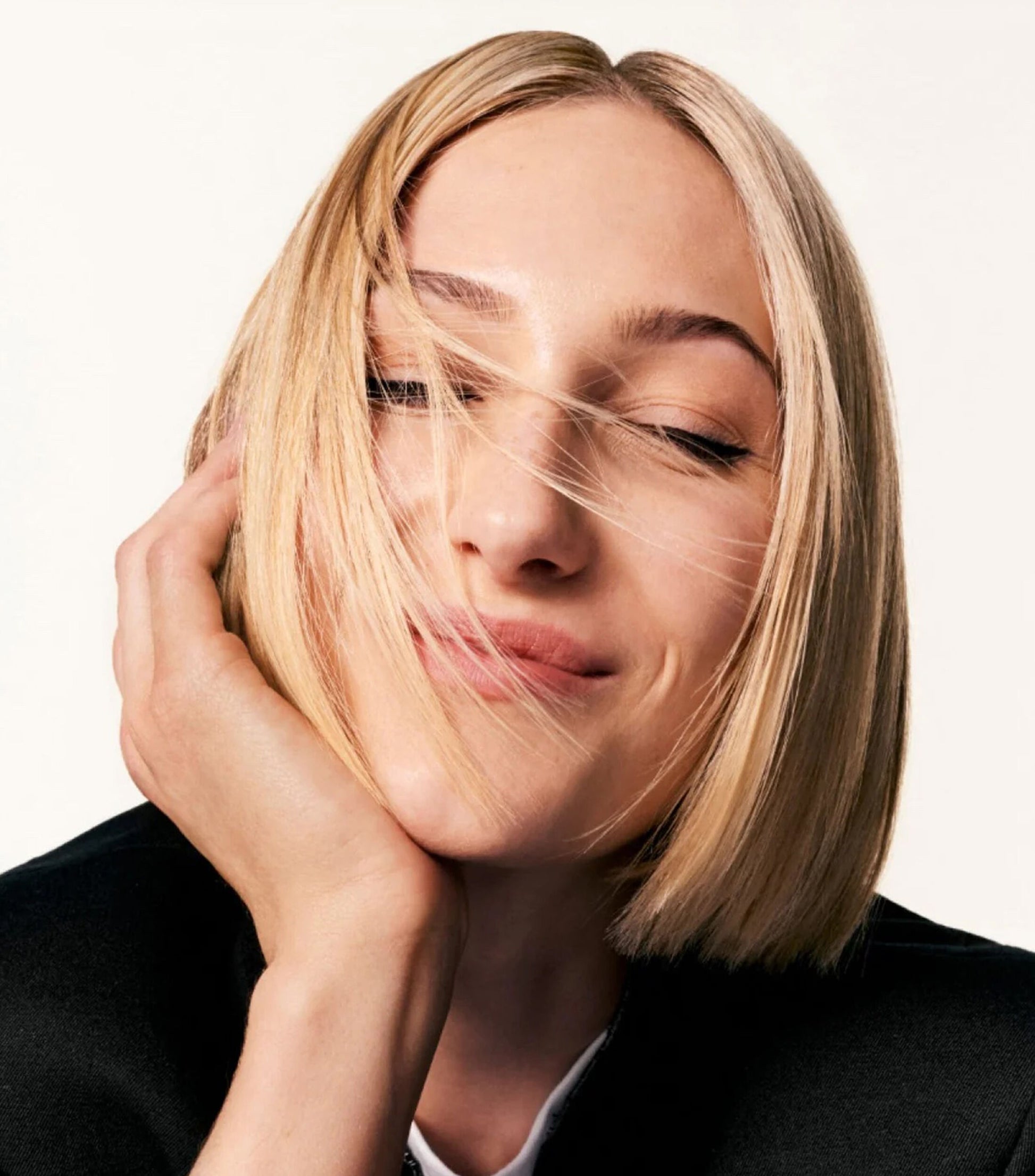 https://www.elpalaciodehierro.com/dw/image/v2/BDKB_PRD/on/demandware.static/-/Sites-palacio-master-catalog/default/dw510e4042/images/44099866/large/44099866_x3.jpg