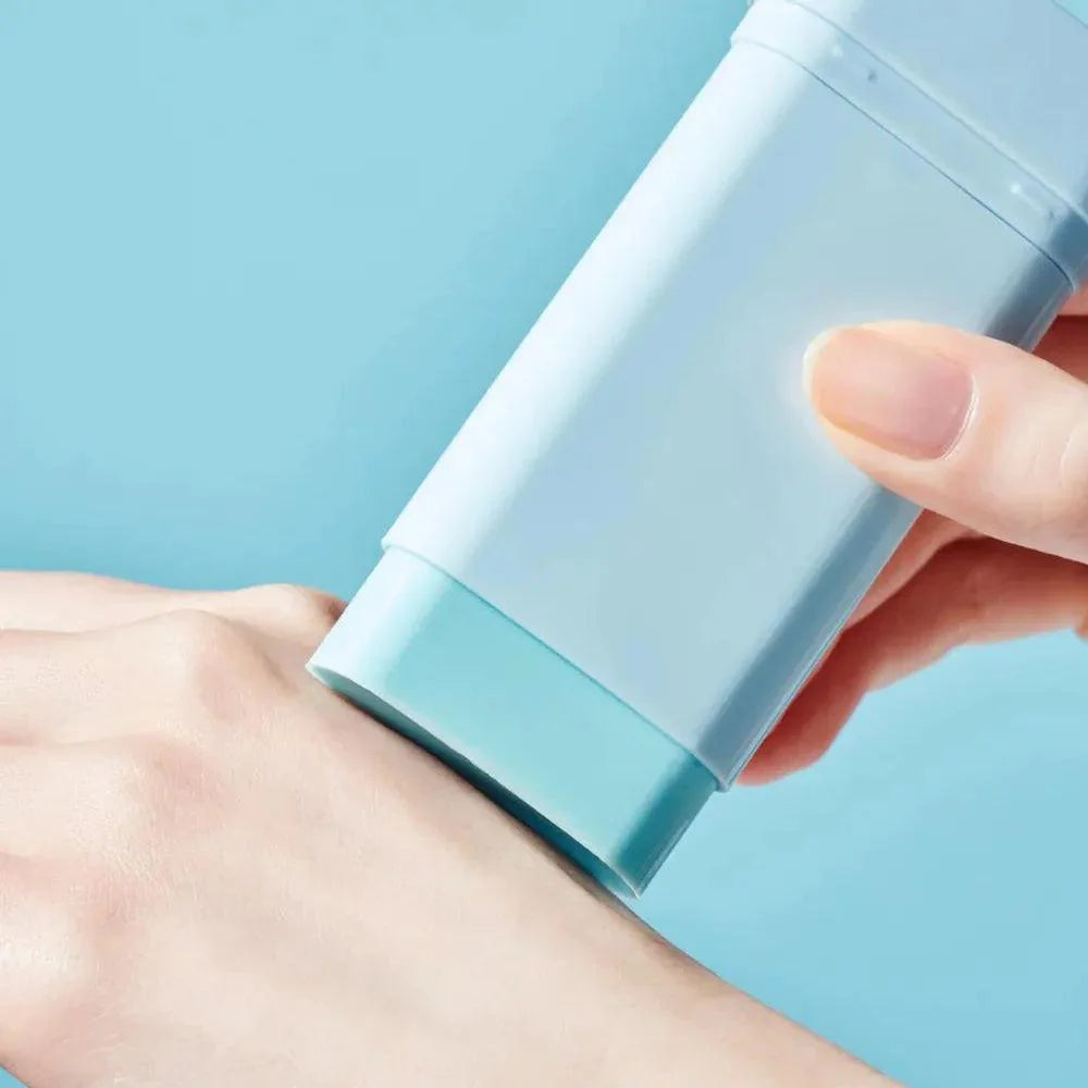 https://cdn.shopify.com/s/files/1/0681/2296/8306/files/TOCOBO-CottonSoftSunStickSPF50_PA_19Gr3.webp?v=1776647728