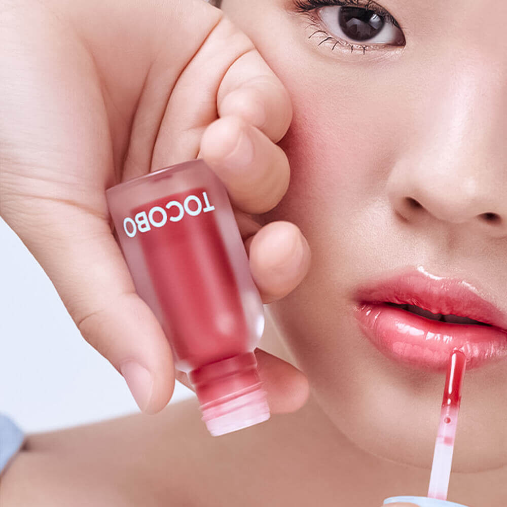 https://cdn.shopify.com/s/files/1/0681/2296/8306/files/TOCOBO_-_Juicy_Berry_Plumping_Oil.png?v=1776652508