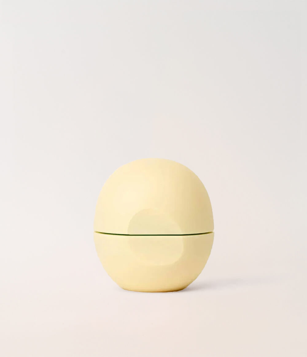 https://evolutionofsmooth.com/cdn/shop/files/eos-lip-sphere-Vanilla-Bean_23e8828a-1348-4695-a08a-cf484a6af8e9.jpg